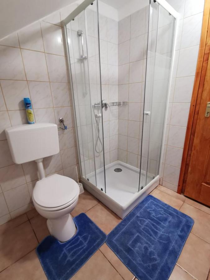 Kis Rigó vendégház Salgótarján Exterior foto