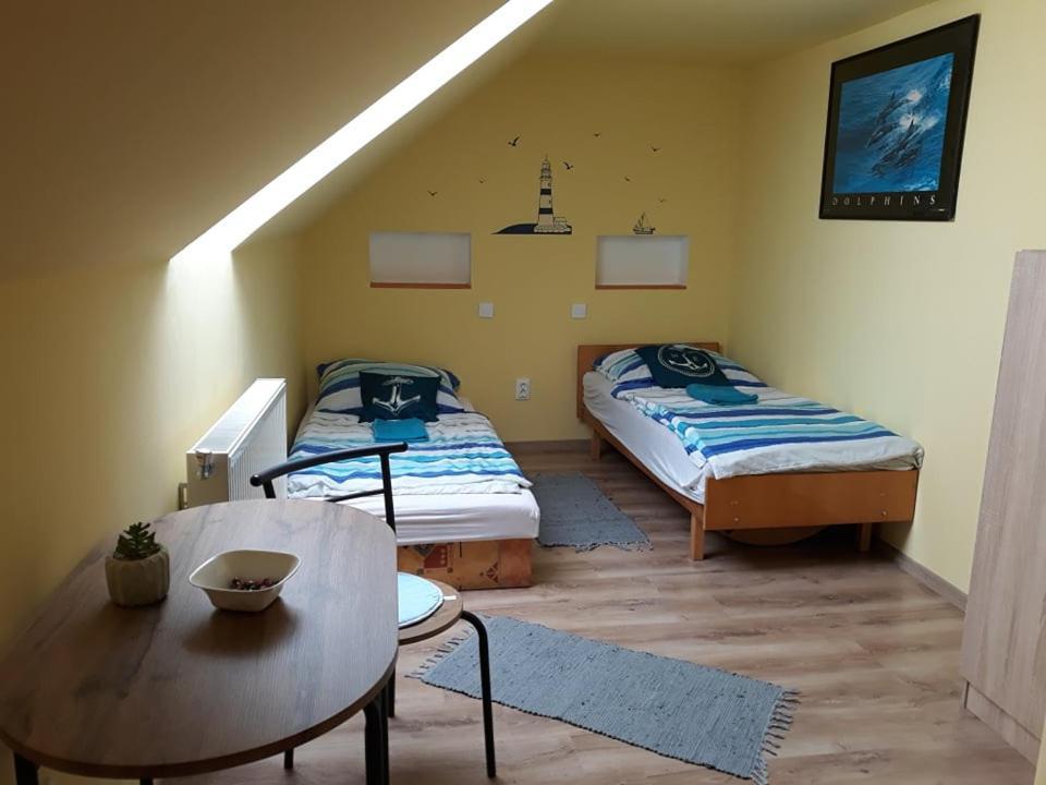 Kis Rigó vendégház Salgótarján Exterior foto