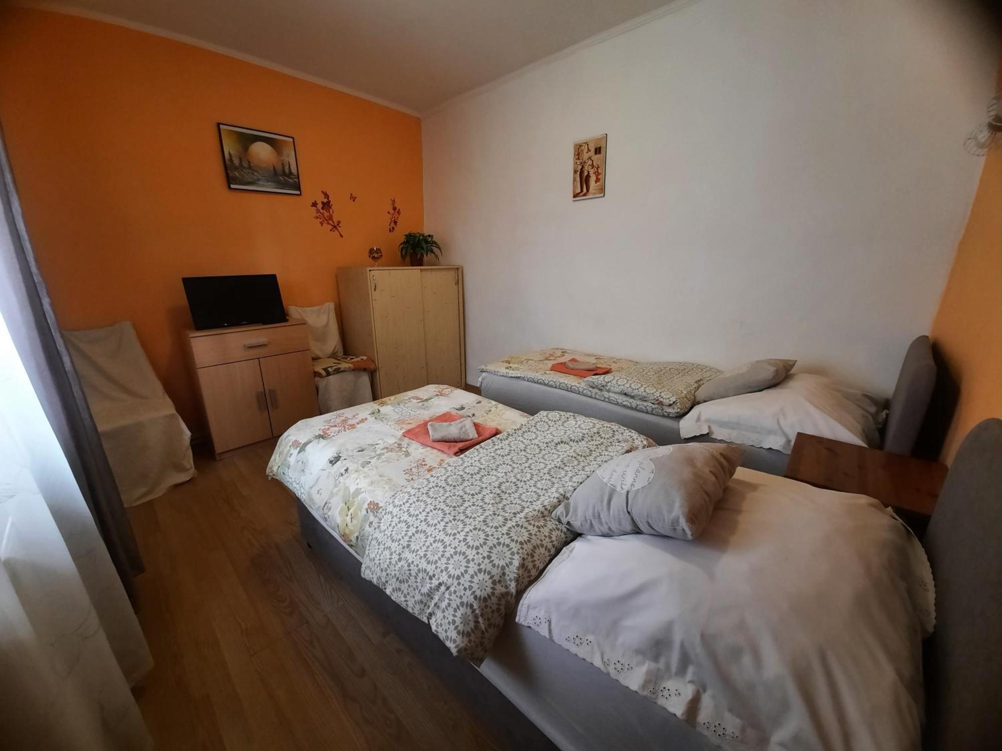 Kis Rigó vendégház Salgótarján Exterior foto