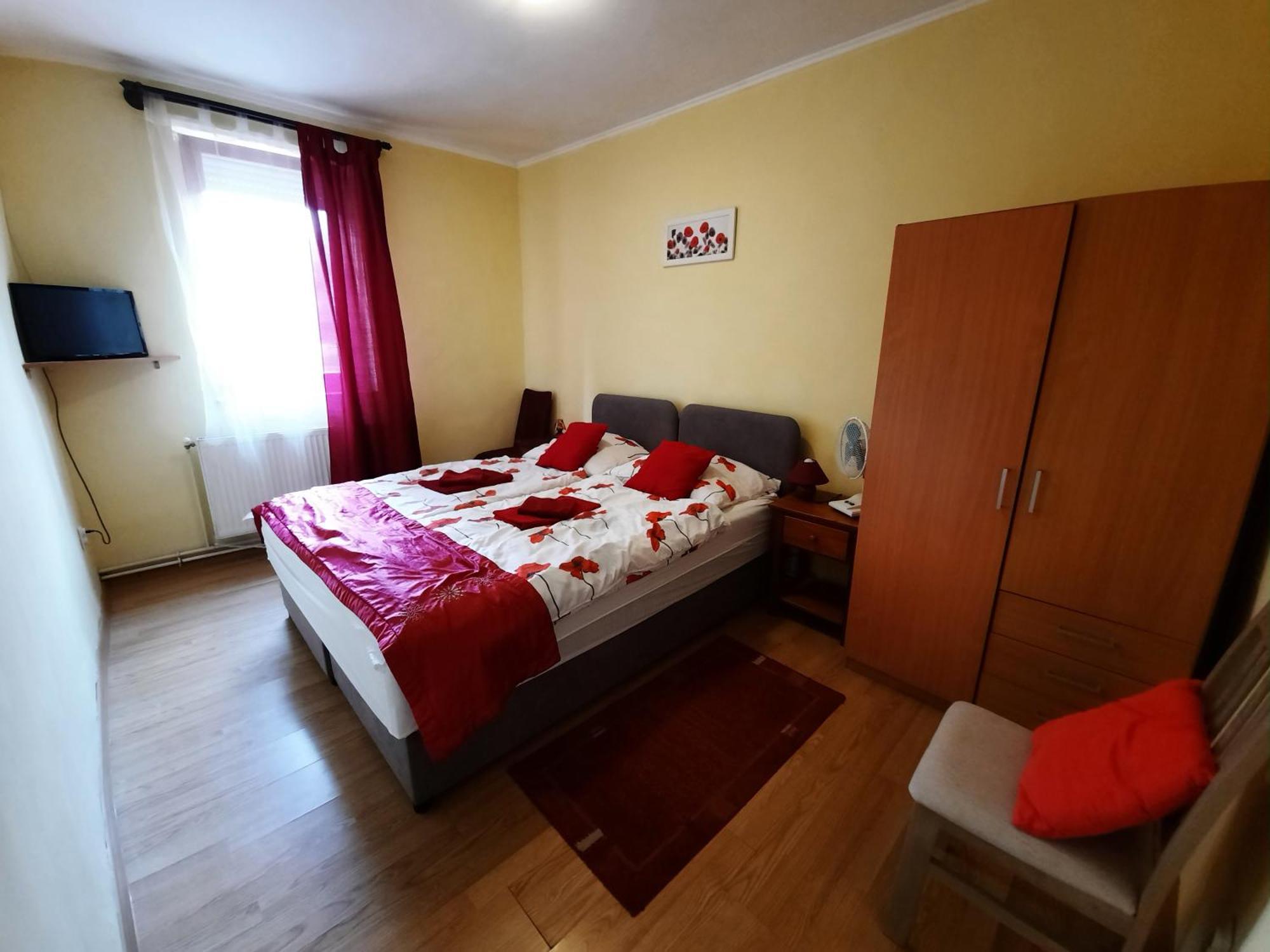 Kis Rigó vendégház Salgótarján Exterior foto