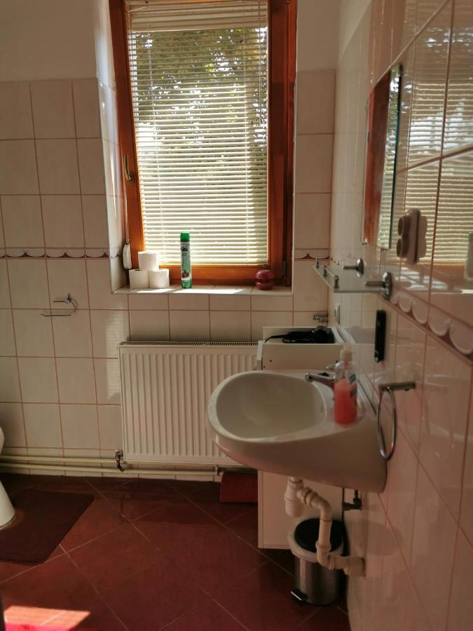 Kis Rigó vendégház Salgótarján Exterior foto